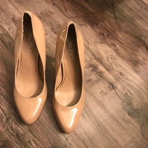 Nude Aldo pumps size 38